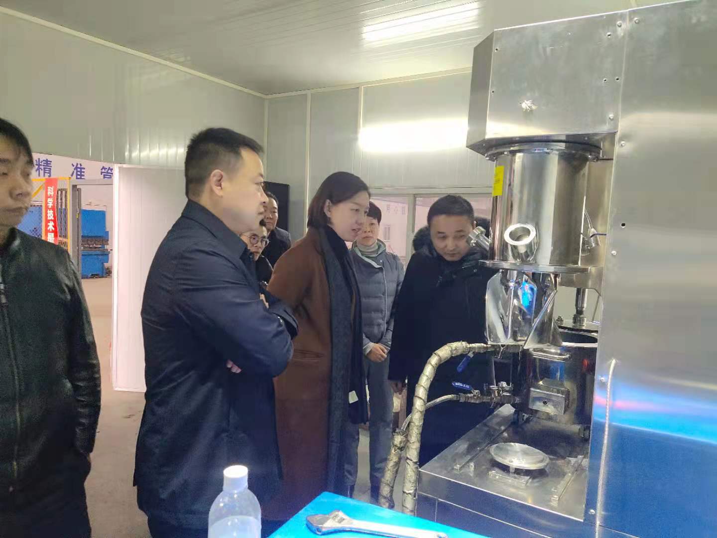 湖南麥克斯攪拌捏合設備有限公司,湘潭攪拌混合設備生產(chǎn)銷(xiāo)售,湘潭立式捏合機生產(chǎn)銷(xiāo)售